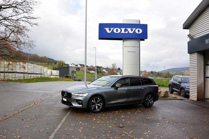 Volvo V60 B5 B AWD R-Design