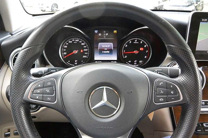 Mercedes-Benz  AMG Line 4Matic